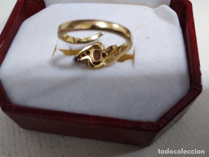Joyeria: Anillo dorado con amatista (con marcas en el interior) - Foto 2