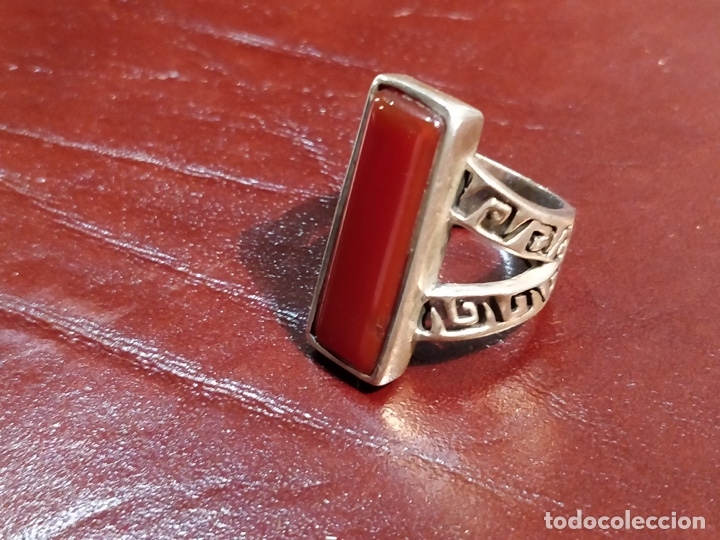 Joyeria: Anillo de plata con piedra rojiza rectangular - 10.5g y 18mm - Foto 2