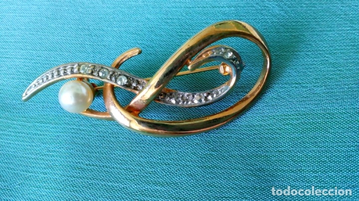 Joyeria: Broche dorado bisuter&iacute;a - Foto 1