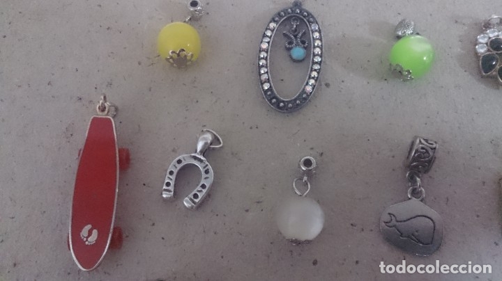 Joyeria: 20 colgantes variados. 168 - Foto 6