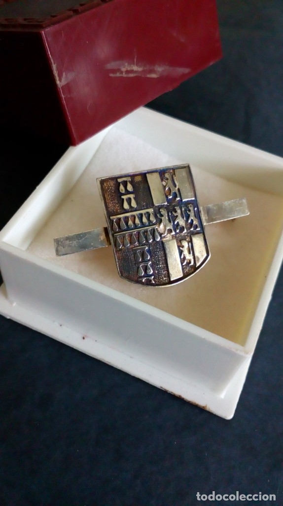 Joyeria: BROCHE DE PLATA CON ESCUDO - Foto 1