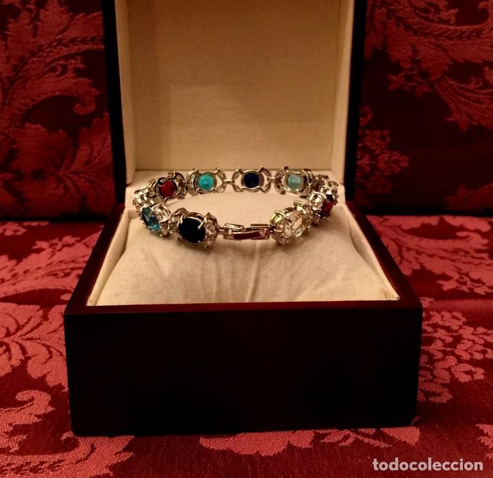 Joyeria: PULSERA CHAPADA ORO BLANCO 18 K CON MULTIGEMAS - 24 GRAMOS. - Foto 5