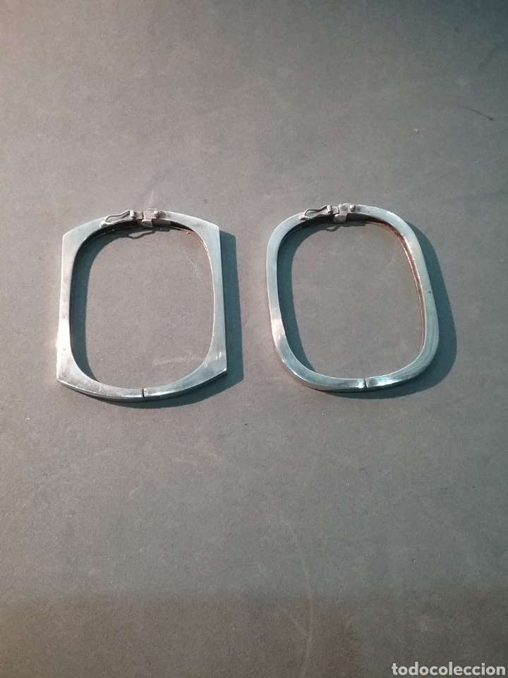 Joyeria: Pareja de pulseras r&iacute;gidas en plata . - Foto 1