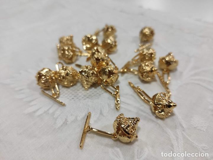 Joyeria: Botones dorados con asa y pasador - Foto 2