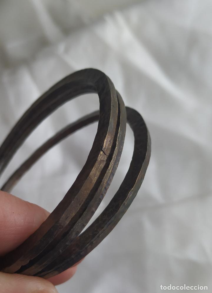 Joyeria: Lote 5 pulseras r&iacute;gidas - Foto 4