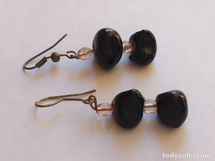 Joyeria: Pendientes. Plateados y negros. 4 cm. - Foto 2