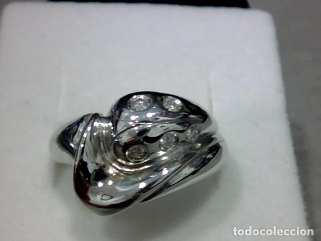 Joyeria: anillo oro blanco 18 kts y diamantes - Foto 1