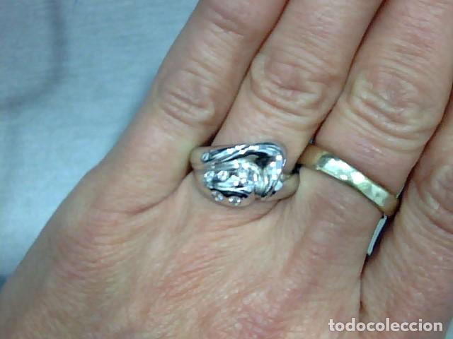 Joyeria: anillo oro blanco 18 kts y diamantes - Foto 3