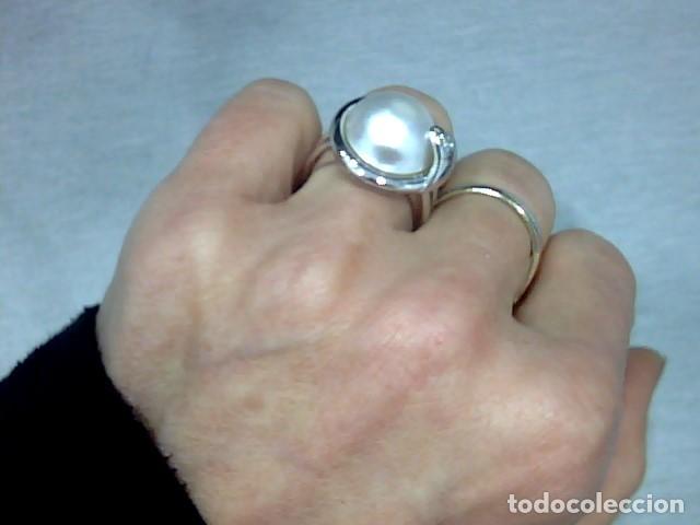 Joyeria: juego de anillo y pendientes oro blanco y perlas - Foto 4
