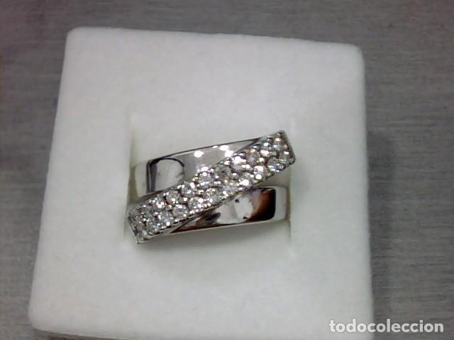 Joyeria: anillo oro blanco 18 kts y diamantes - Foto 1