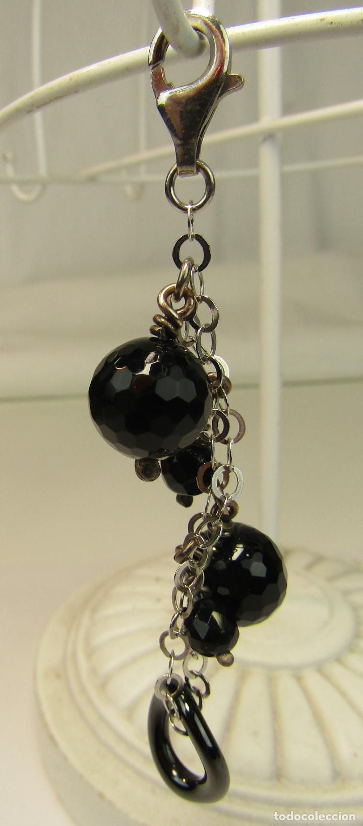 Joyeria: COLGANTE CON BOLAS NEGRAS Y MOSQUET&Oacute;N DE PLATA - Foto 2