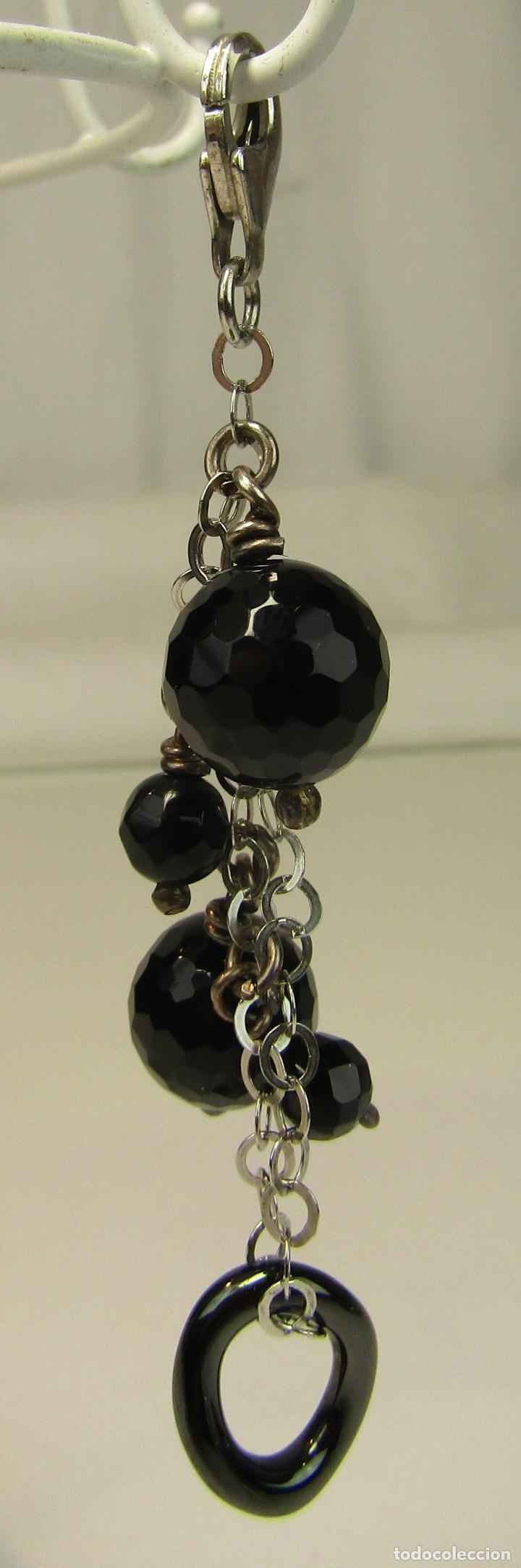 Joyeria: COLGANTE CON BOLAS NEGRAS Y MOSQUET&Oacute;N DE PLATA - Foto 3