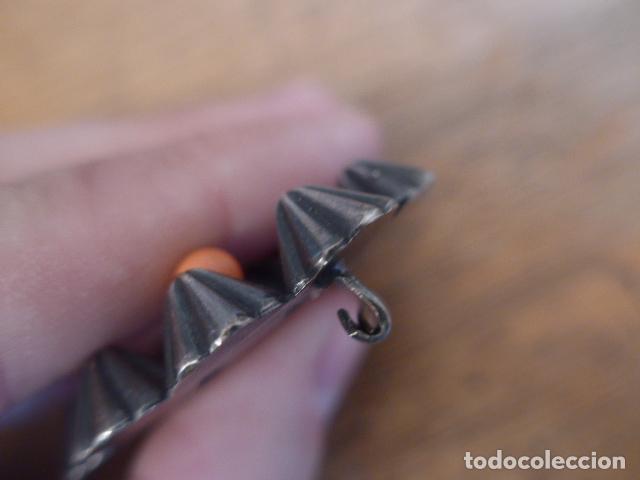 Joyeria: Antiguo gran broche de plata ? y anillo, a estudiar - Foto 7