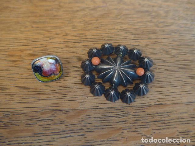 Joyeria: Antiguo gran broche de plata ? y anillo, a estudiar - Foto 1