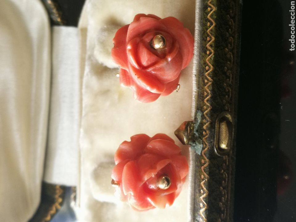 Joyeria: Pendientes y sortja flor de coral y montados en oro - Foto 1