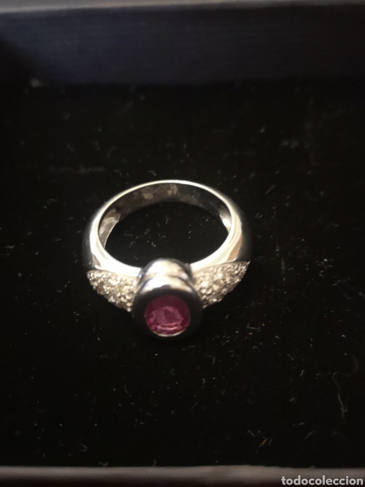 Joyeria: Anillo de oro blanco, brillantes y rub&iacute; - Foto 2