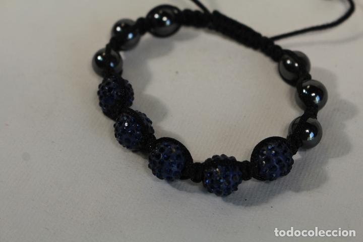 Joyeria: pulsera cierre de macrame con perlas y cuentas de marquesitas azules - Foto 4