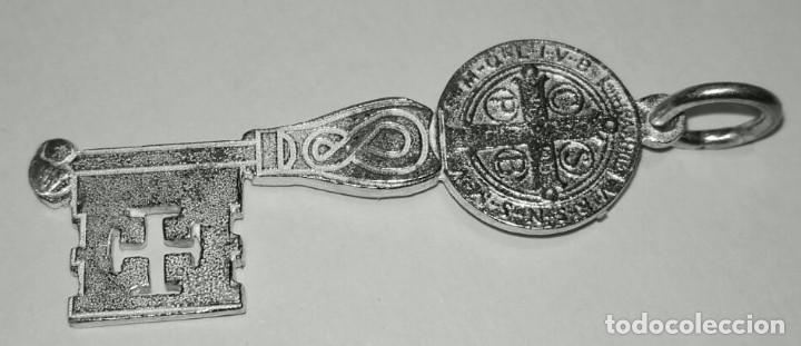 Joyeria: Colgante llave de san Benito en plata de ley maciza - 4cms - Foto 2