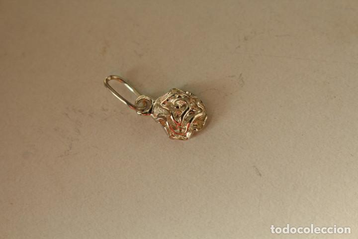 Joyeria: colgante rosa en plata de ley - Foto 1