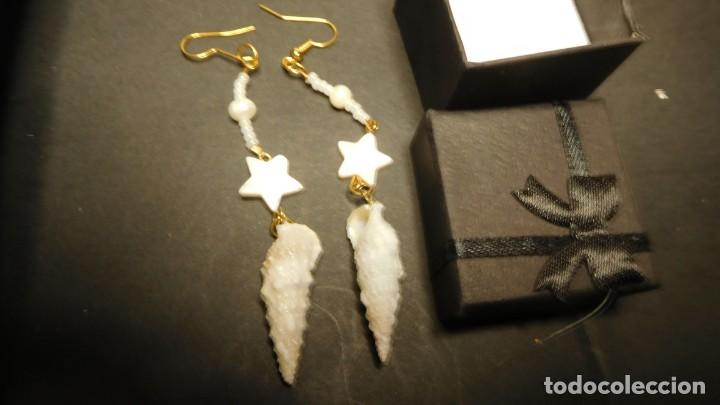 Joyeria: pendientes largos de perlas y caracolas del Caribe - Foto 1