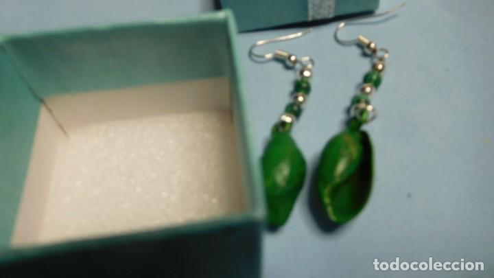 Joyeria: pendientes de piedra natural verde y caracolas - Foto 1