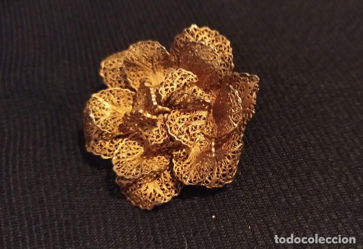 Joyeria: BROCHE EN FORMA DE FLOR EN FILIGRANA DORADA. - Foto 5
