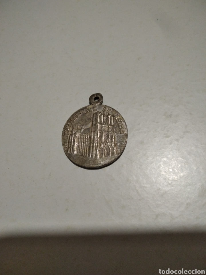 Joyeria: Medalla Virgen y Catedral de Reims - Foto 2