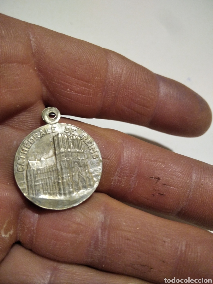 Joyeria: Medalla Virgen y Catedral de Reims - Foto 4