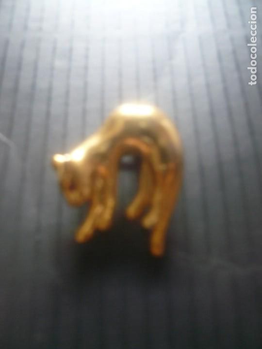 Joyeria: Broche chapado de oro en forma de gatito. - Foto 3