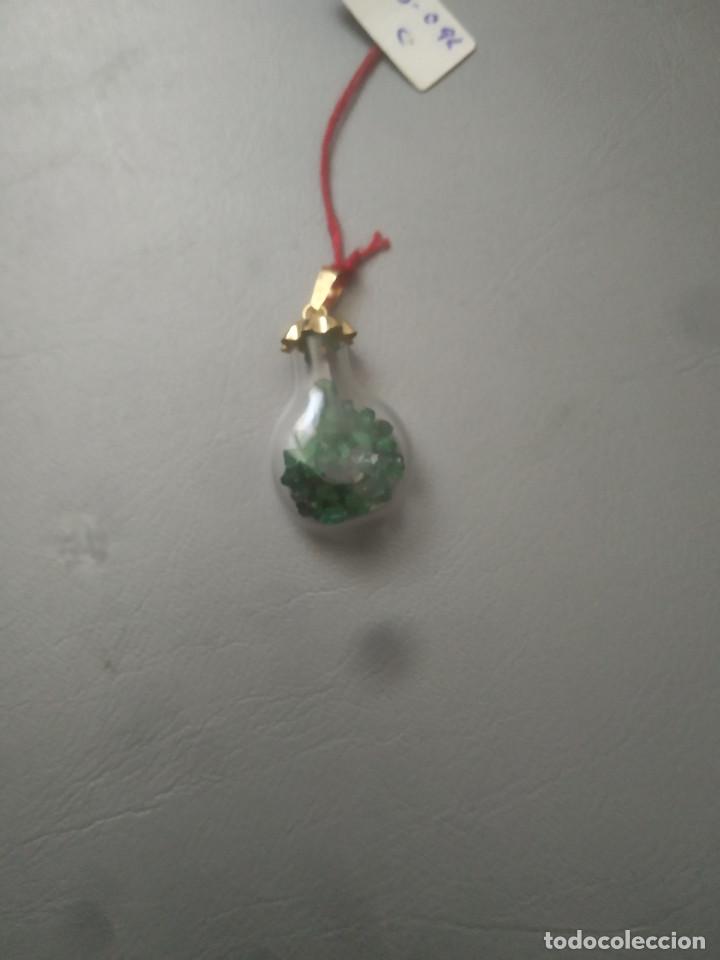 Joyeria: COLGANTE EN FORMA DE BOTELLA CON ESMERALDAS - Foto 1