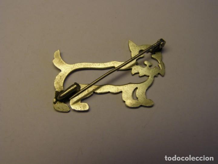 Joyeria: Broche de plata con silueta de un perro. - Foto 2