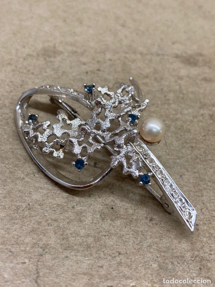 Joyeria: Broche de plata rodiada con perla y zafiros /b42 - Foto 1