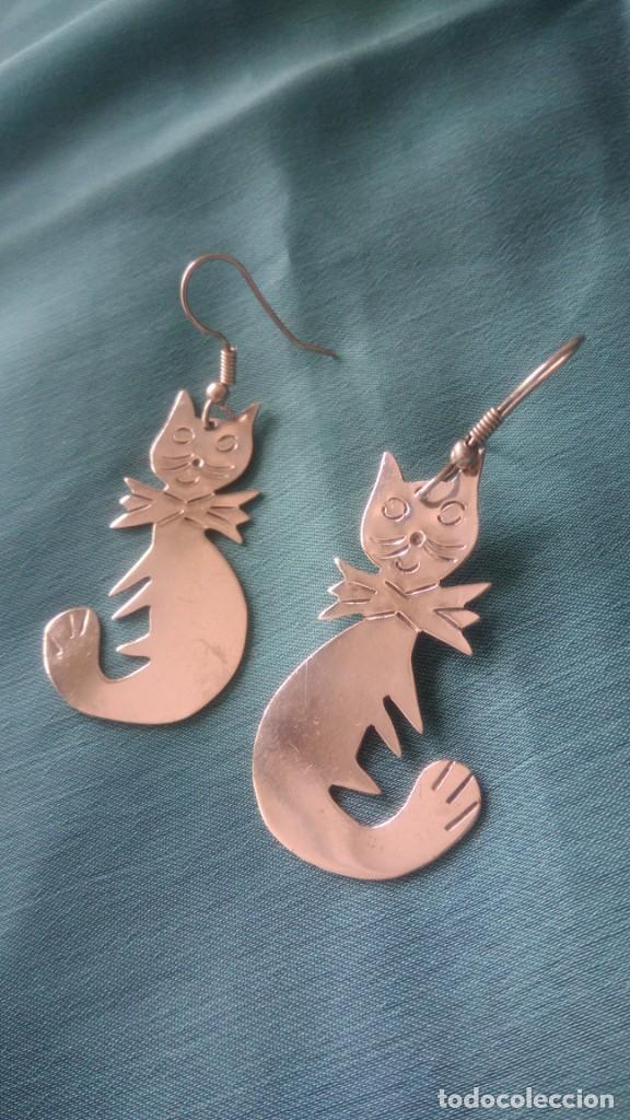 Joyeria: PENDIENTES DE SILUETA DE GATO PLATEADOS - Foto 1