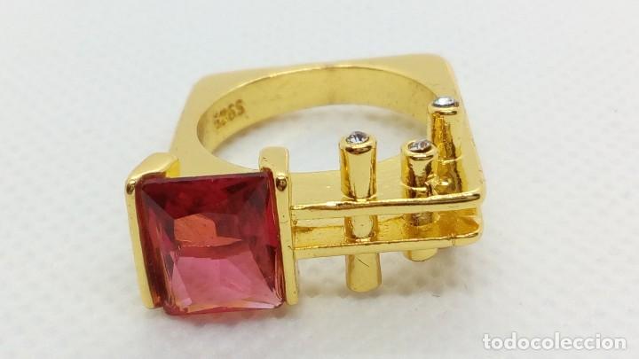 Joyeria: ANILLO GEOM&Eacute;TRICO DE PLATA CHAPADO ORO CON RUB&Iacute; - Foto 3