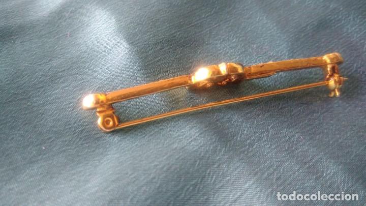 Joyeria: BROCHE DORADO Y PEDRER&Iacute;A - Foto 2