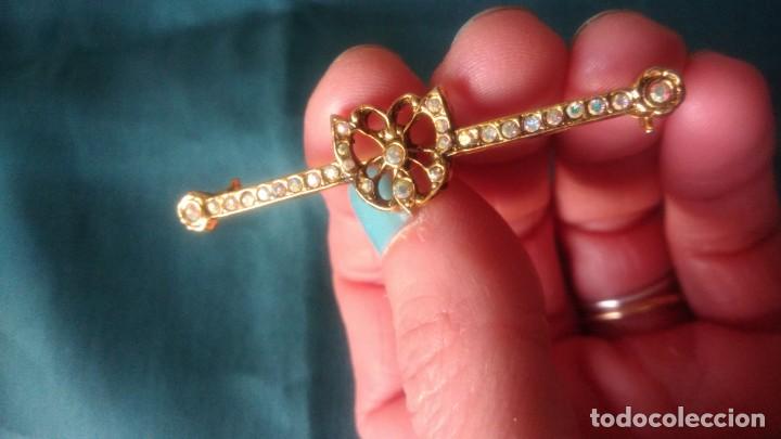Joyeria: BROCHE DORADO Y PEDRER&Iacute;A - Foto 3