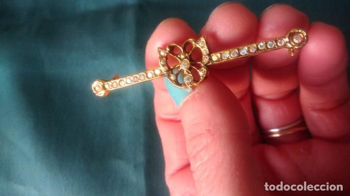 Joyeria: BROCHE DORADO Y PEDRER&Iacute;A - Foto 4