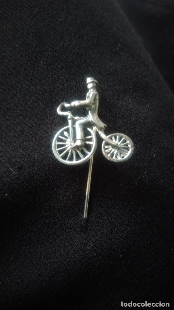 Joyeria: ALFILER PLATEADO DE CICLISTA ANTIGUO - Foto 2