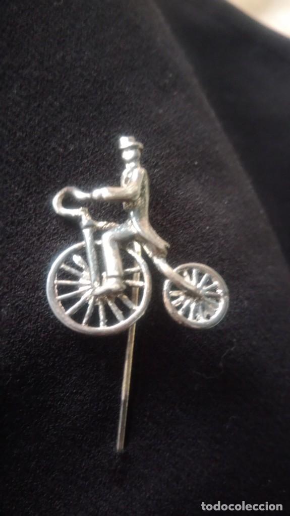 Joyeria: ALFILER PLATEADO DE CICLISTA ANTIGUO - Foto 3