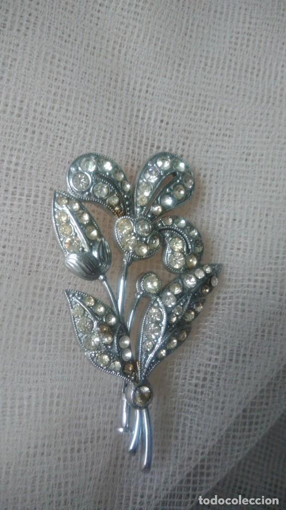 Joyeria: BROCHE ANTIGUO FLOR DE LIS CON PEDRER&Iacute;A - Foto 6