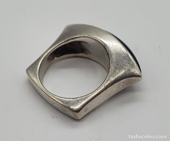 Joyeria: Anillo de dise&ntilde;o sofisticado en plata de ley maciza con cabuj&oacute;n negro en forma de ojal . - Foto 6