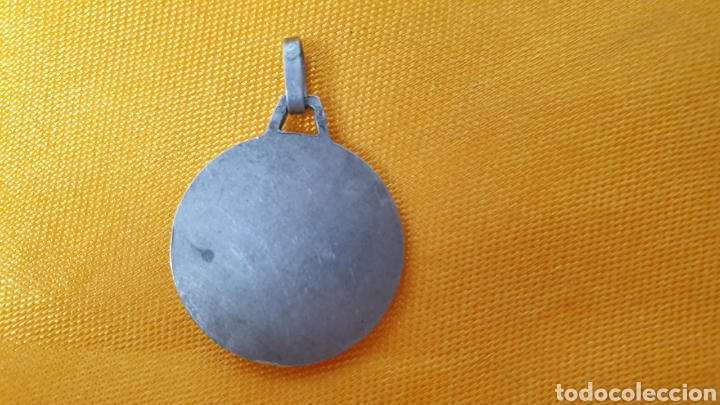 Joyeria: MEDALLA DE PLATA DE LEY EN FORMA DE JARRA - Foto 2