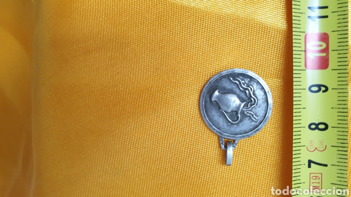 Joyeria: MEDALLA DE PLATA DE LEY EN FORMA DE JARRA - Foto 3