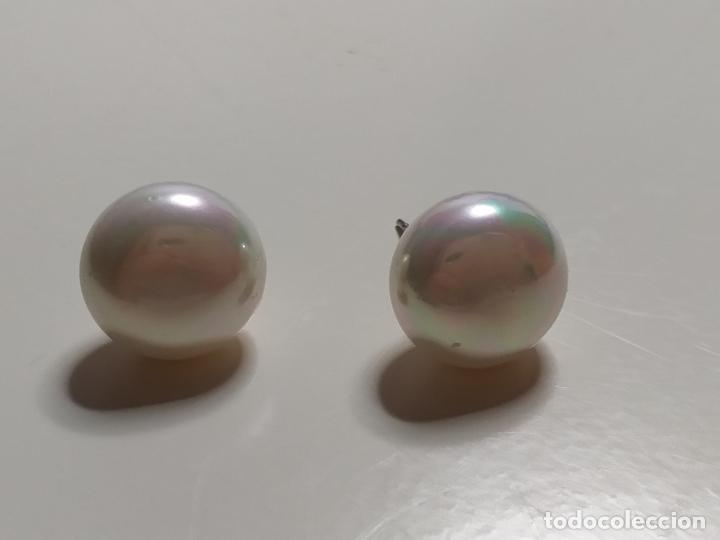 Joyeria: Pendientes de bola. Color blanco perlado. - Foto 3