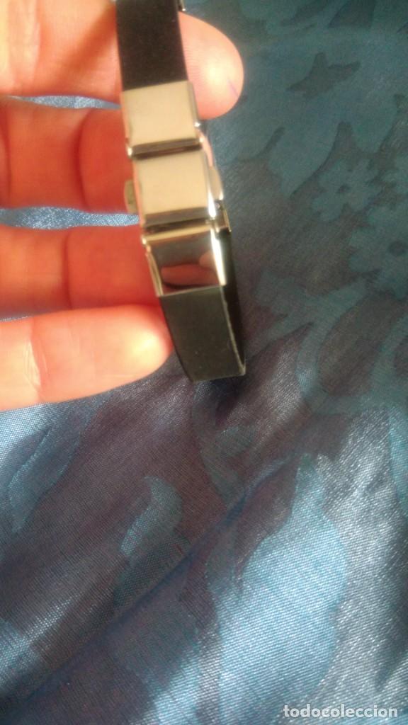 Joyeria: PULSERA DE CAUCHO Y ACERO CON SALAMANDRA. - Foto 4