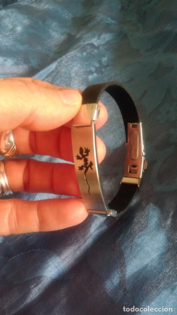 Joyeria: PULSERA DE CAUCHO Y ACERO CON SALAMANDRA. - Foto 5
