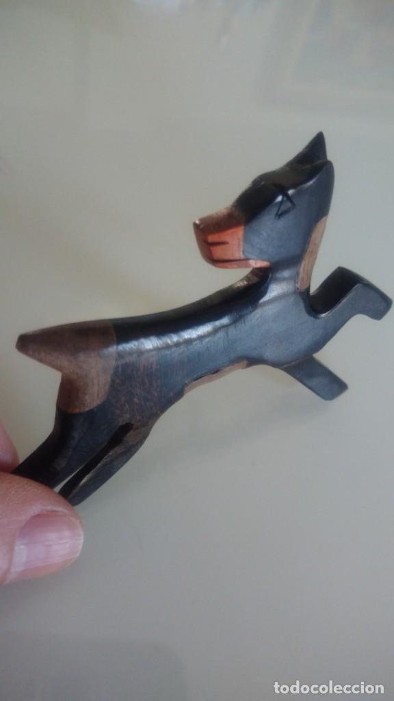 Joyeria: BROCHE DE MADERA EN FORMA DE PERRO - Foto 1