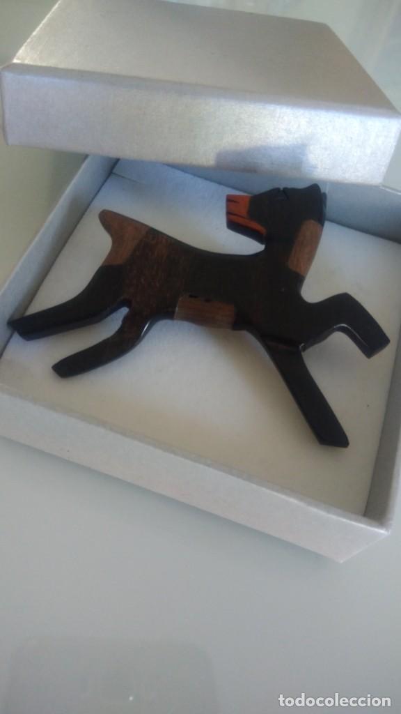 Joyeria: BROCHE DE MADERA EN FORMA DE PERRO - Foto 10