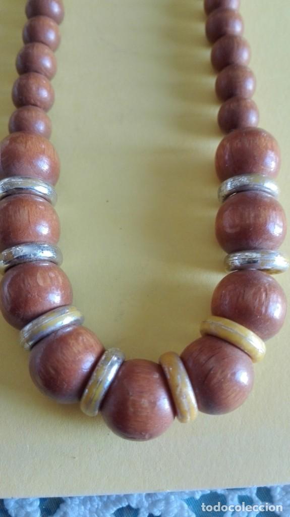 Joyeria: Collar de bolas de madera y cuentas de pl&aacute;stico - Foto 2