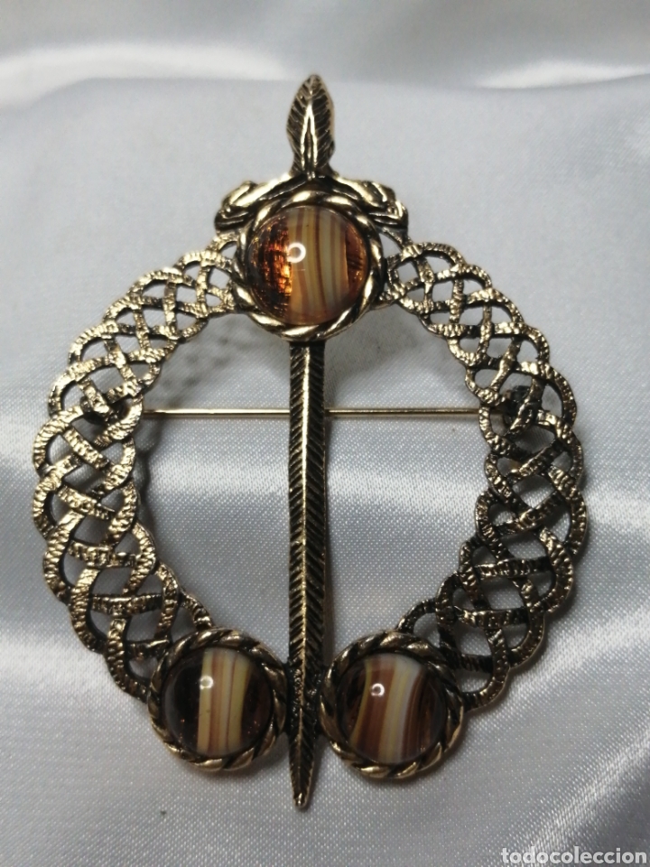 Joyeria: Broche metal dorado y cristal - Foto 1